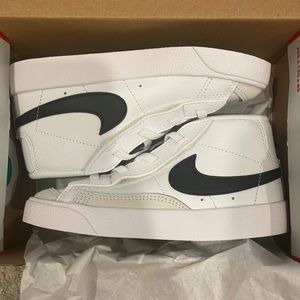 Nike blazer size 10c